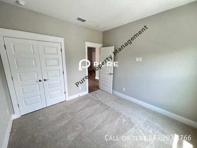 Building Photo - 2225 Cultura Cir