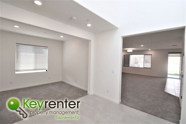 Building Photo - 4684 Flagstaff Dr