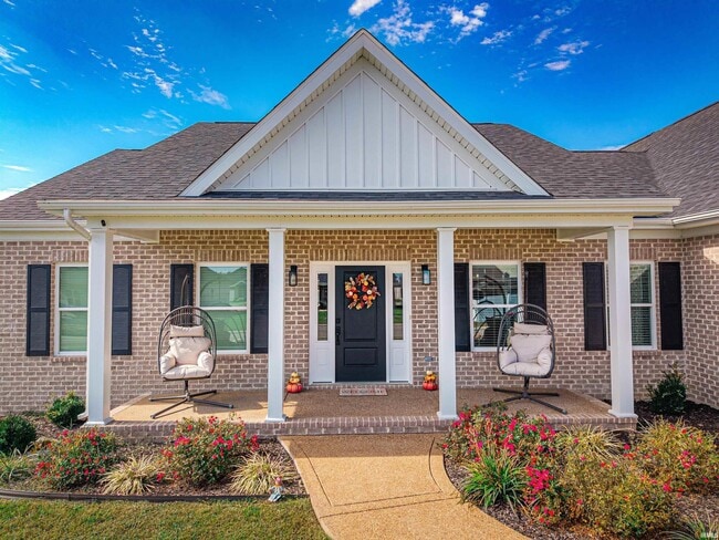 Building Photo - 3593 Sand Dr