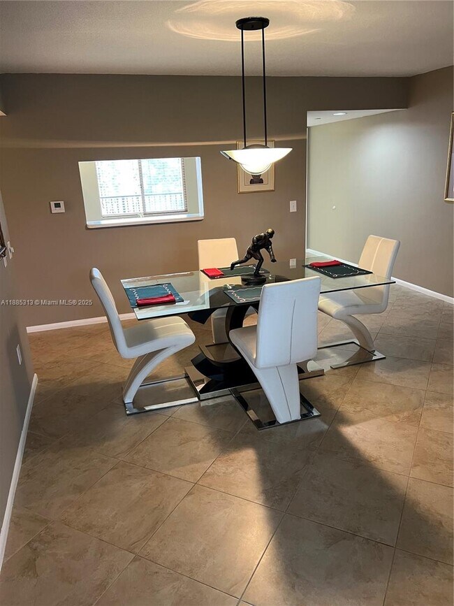 Building Photo - 12550 SW 15th St