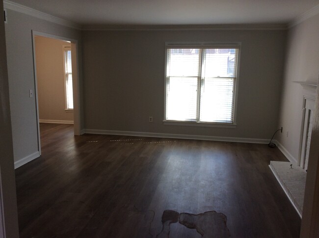 Building Photo - Updated Townhouse in Roswell/Alpharetta area