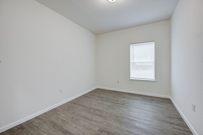 Building Photo - 1 Month FREE! Brand-New Duplex in Houston