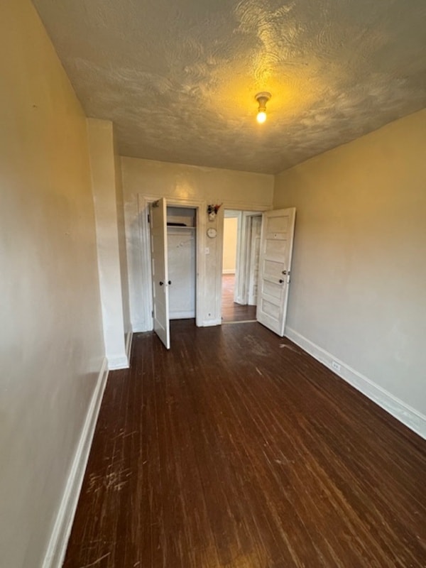 Building Photo - 2843 W Garrison Ave