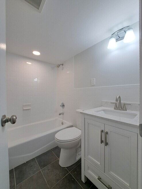 Building Photo - 6304 Liebig Ave