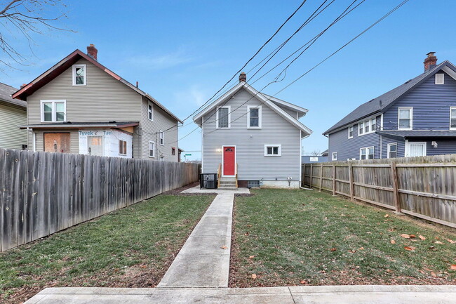 Building Photo - 2107 Cleveland Ave