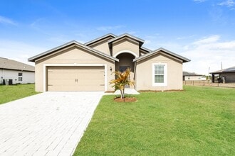 Building Photo - 885 Youngreen Dr