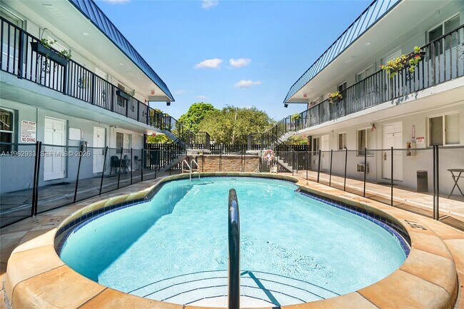 Building Photo - 37 SW 14th St