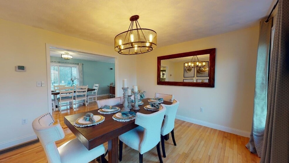 Building Photo - 89 Nashua Rd