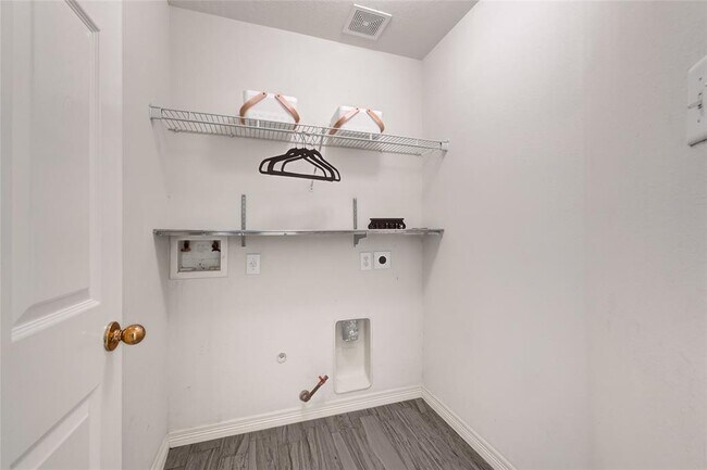 Building Photo - 10823 Coral Garden Ln