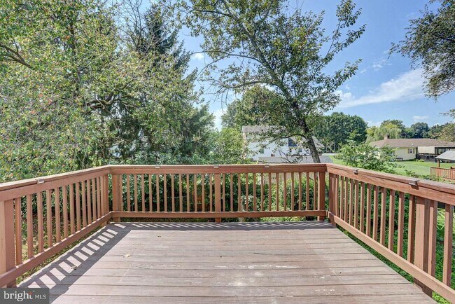 Building Photo - 64 Milestone Ct