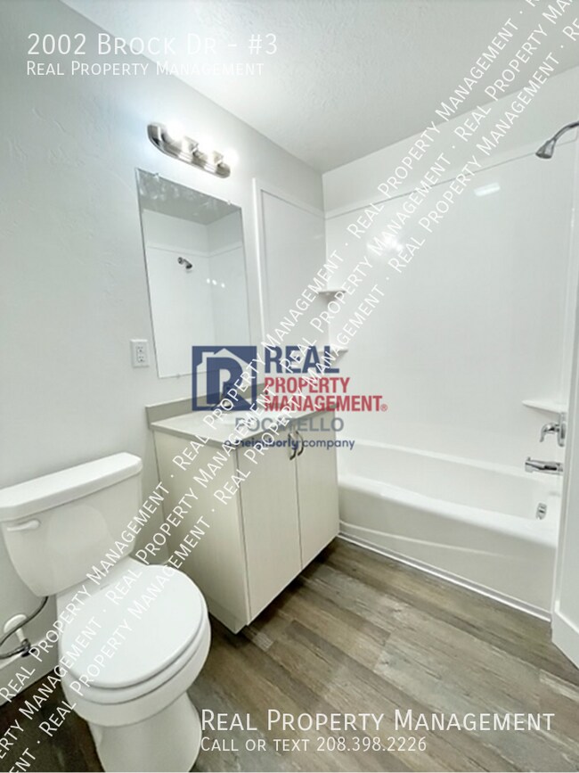 Building Photo - 2002 Brock Dr