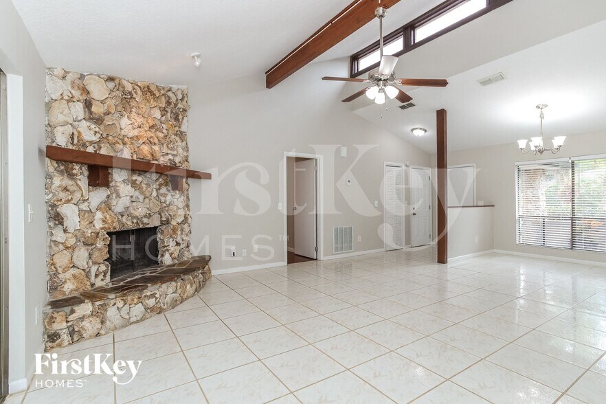 Building Photo - 709 Heather Ln