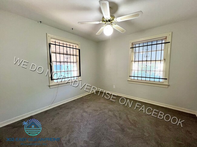 Building Photo - Lovely 2 bedroom / 1 bathroom home now ava...