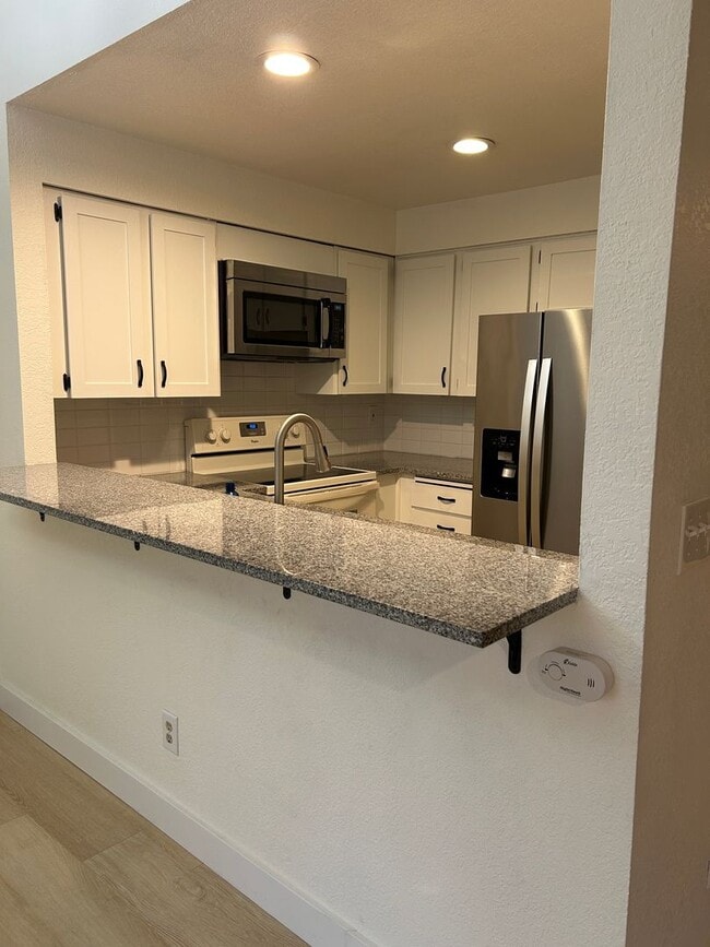 Building Photo - 2bd/1.5ba Tukwila Townhome