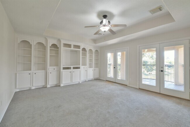 Building Photo - 8114 Hideaway Lake Cir