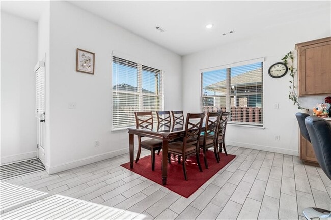 Building Photo - 2061 Periwinkle Pl