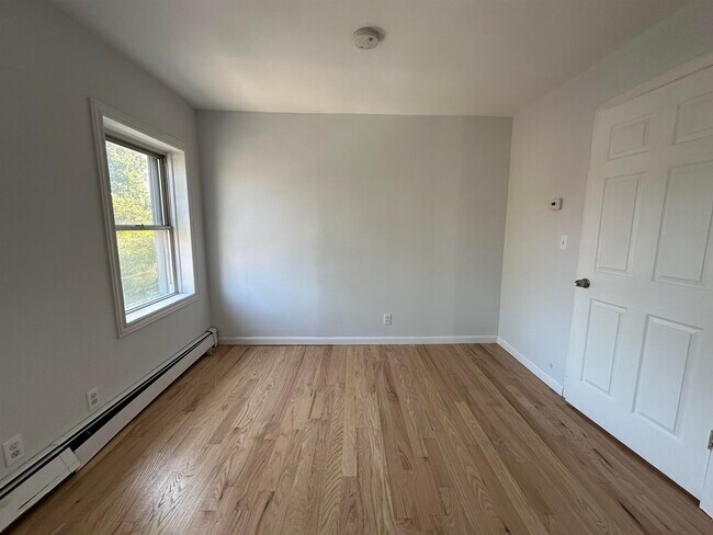 Building Photo - 297 4th St