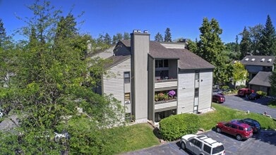 Building Photo - 2 Bedroom Condo with Boat Slip in Bigfork