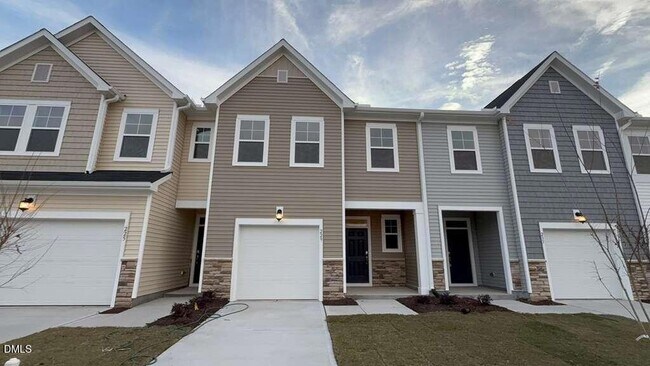 Primary Photo - 229 Lily Patch Ln