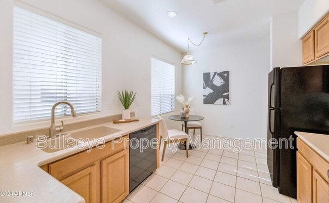 Building Photo - 3541 W Marconi Ave