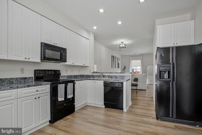 Building Photo - 1210 Needham Ct