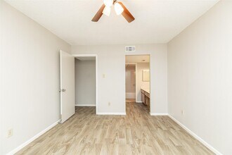 Building Photo - 2800 Jeanetta St