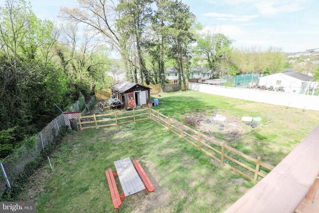 Building Photo - 103 Waelchli Ave