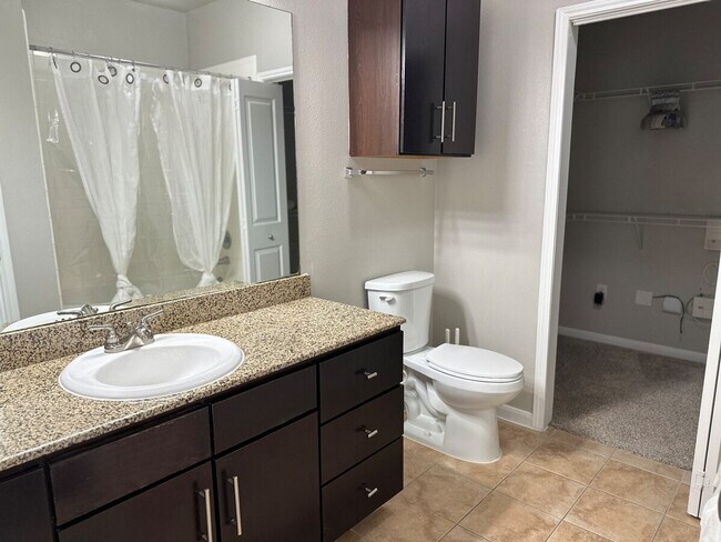 Building Photo - 800 W Sam Houston Pkwy N