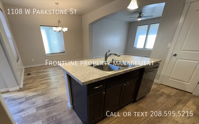 Building Photo - 1108 W Parkstone St