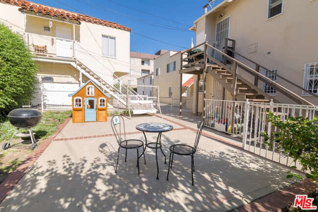 Building Photo - 10773 Massachusetts Ave