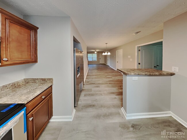 Building Photo - 1032 Wedgewood Ct NE