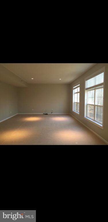 Building Photo - 8212 Calm Pond Ct