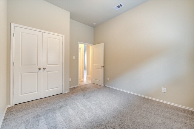 Building Photo - 4727 Crest Hill Dr