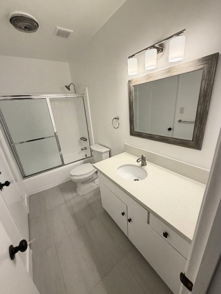 Building Photo - 1452 Berkeley St