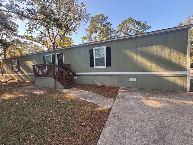 Building Photo - 606 Eloise St