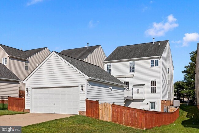 Building Photo - 2460 Five Fathom Cir