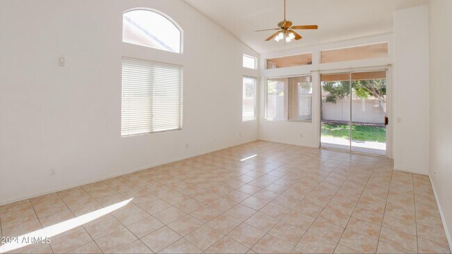 Building Photo - 1375 W Musket Way