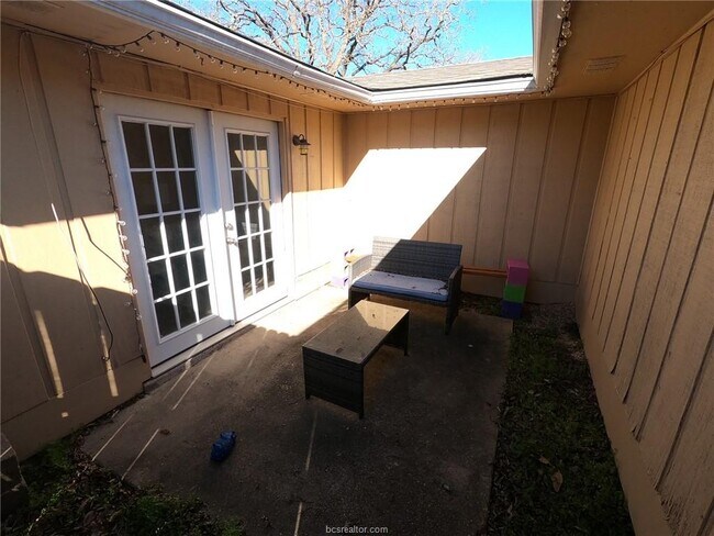 Building Photo - 3101 Red Robin Loop