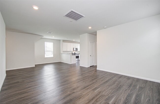 Building Photo - 6315 Lakeview Haven Dr
