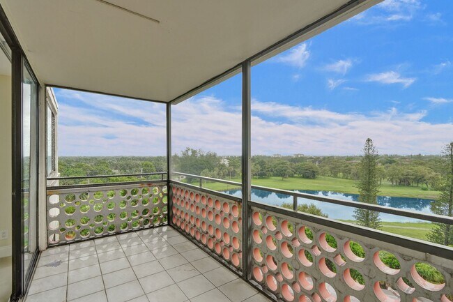 Building Photo - 4810