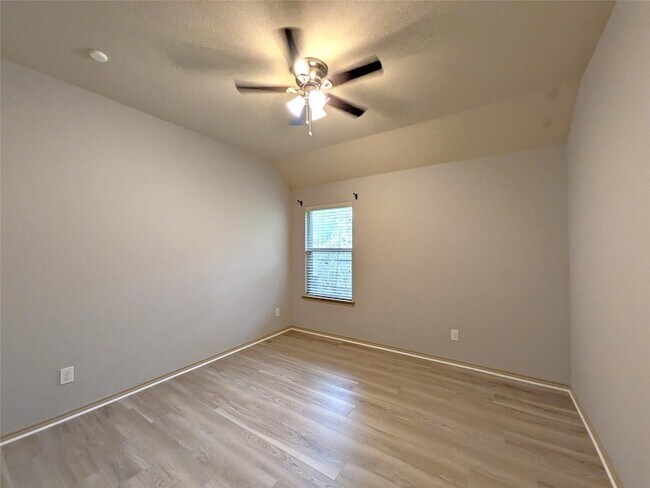 Building Photo - 14013 Zippo Way