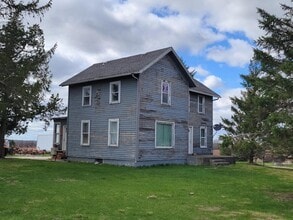 Building Photo - 2815 N Shore Dr