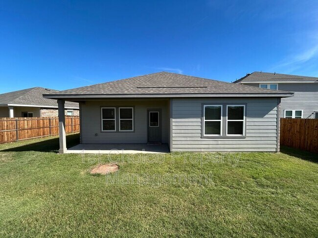 Building Photo - 8229 Pitchfork Dr