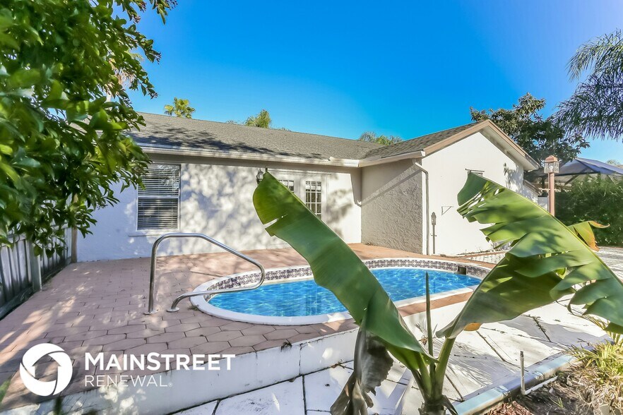 Building Photo - 1332 Waterway Cove Dr