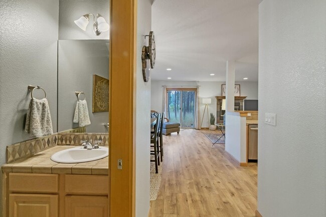 Building Photo - $500 OFF First Month Rent | Riverfront Property | Lease Options | Pet Friendly