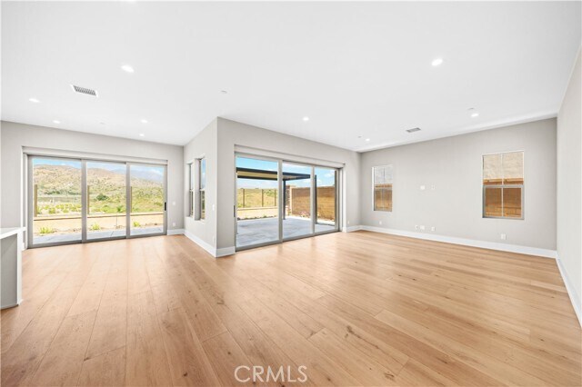 Building Photo - 130 Mossvine