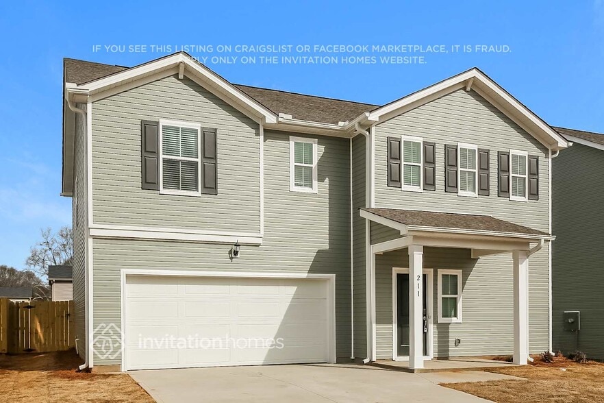 Building Photo - 211 White Flds Ave