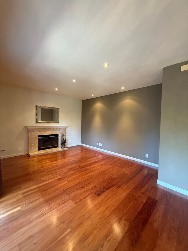 Building Photo - Beautiful 3-Bedroom, 2.5-Bath Home in Wind...