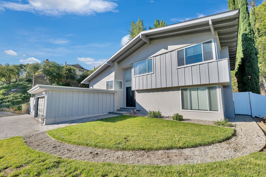 Building Photo - 19653 Valdez Dr