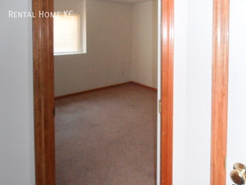Building Photo - 23509 W 73rd Terrace